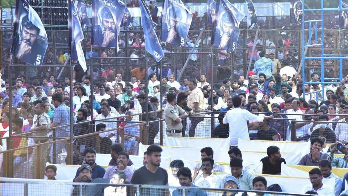 Godfather Event : వామ్మో.. దొంగల చేతి వాటం మామూలుగా లేదు.. గాడ్ ఫాదర్ ఈవెంట్లో 300 సెల్ ఫోన్స్ చోరీ.. Godfather Event 300 smart phones got theft