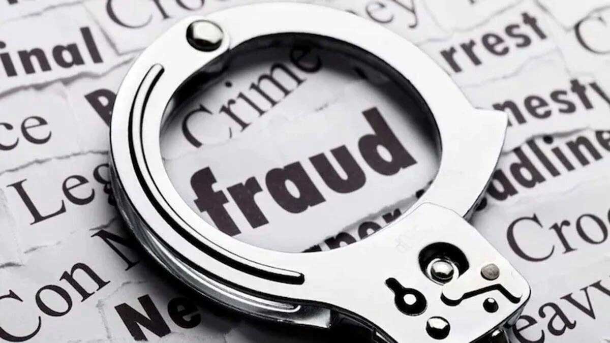 man lost over rs 7 lakhs by online cheating