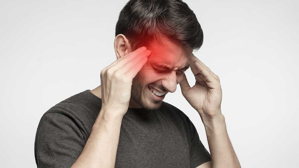 Headache : తలనొప్పి బాగా ఉందా.. వీటిని తీసుకోండి.. దెబ్బకు తగ్గుతుంది.. take these natural foods to reduce Headache