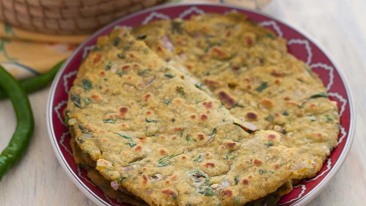 Spicy Jowar Roti : కారం జొన్న రొట్టెలను తయారు చేయడం ఇలా.. ఎంతో రుచిగా ఉంటాయి..! Spicy Jowar Roti take this one daily everybody likes it