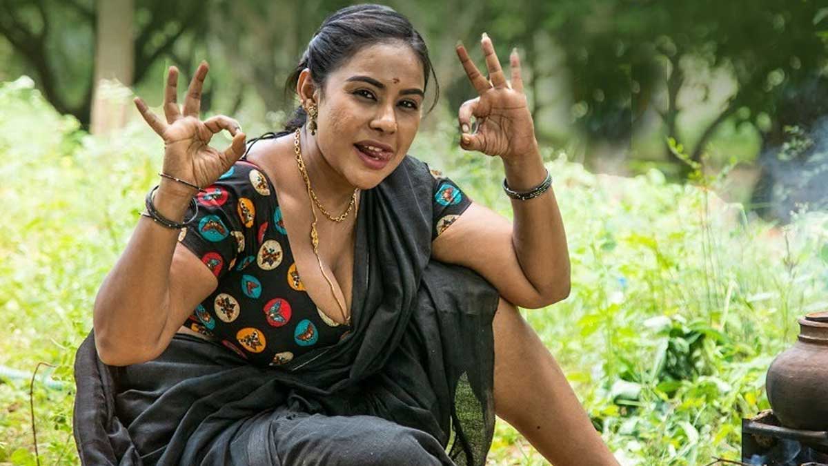 Sri Reddy : బాబోయ్ శ్రీరెడ్డి కల్లు తాగుతూ చేస్తున్న హంగామా చూశారా..! Sri Reddy cooked chicken curry viral video