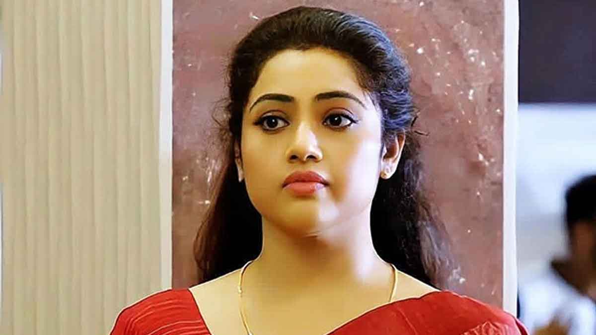 Meena : 46 ఏళ్ల మీనా ఆ అంకుల్ని పెళ్లి చేసుకోబోతుందా..? Meena reportedly marrying a person
