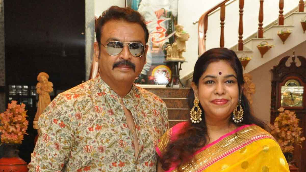 Naresh : నరేష్ ముగ్గురు భార్యలు ఎవరో తెలుసా.. వారు ఎందుకు విడిపోయారు.. వారికి ఎంతమంది పిల్లలంటే..? do you know about Naresh three wives