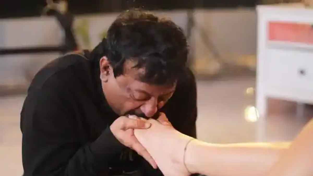 RGV : అషు రెడ్డి కాలు నాకడంపై స్పందించిన వర్మ.. ఏమన్నాడంటే..? RGV given clarity on his recent issue with ashu reddy