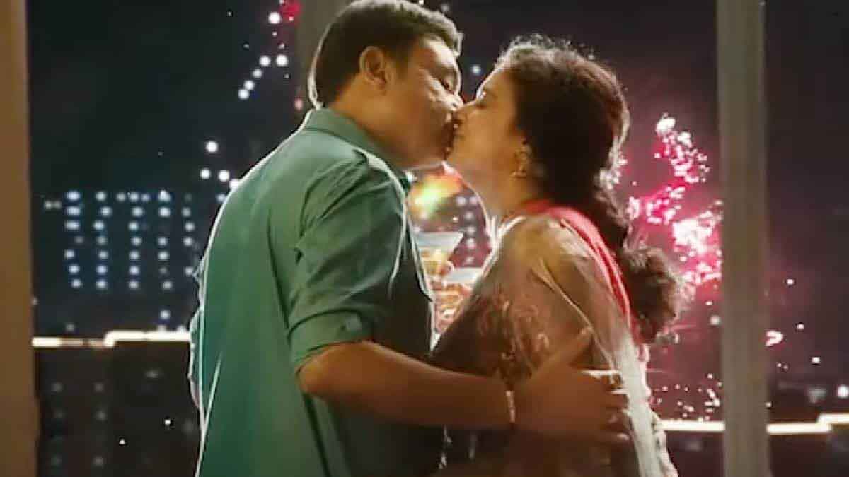 Naresh : హాట్ టాపిక్గా మారిన నరేష్, పవిత్ర లిప్ కిస్.. దీని వెనుక ఇంత అర్ధం ఉందా..? Naresh and pavitra lokesh announced their marriage