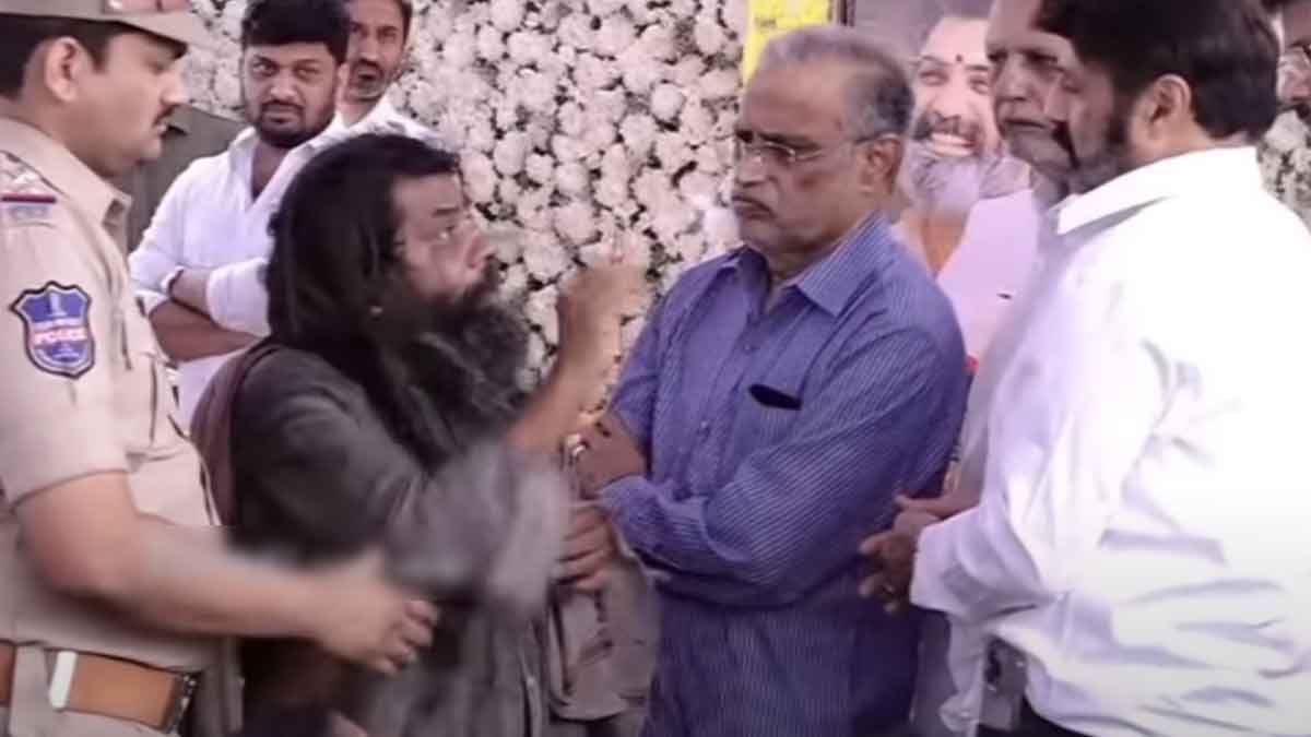 Balakrishna : శివయ్యే బిచ్చగాడిలా వచ్చాడా.. బాలకృష్ణకు ఏం చెప్పాడో చూడండి..! Balakrishna listened to a begger came to tarak ratna chinna karma