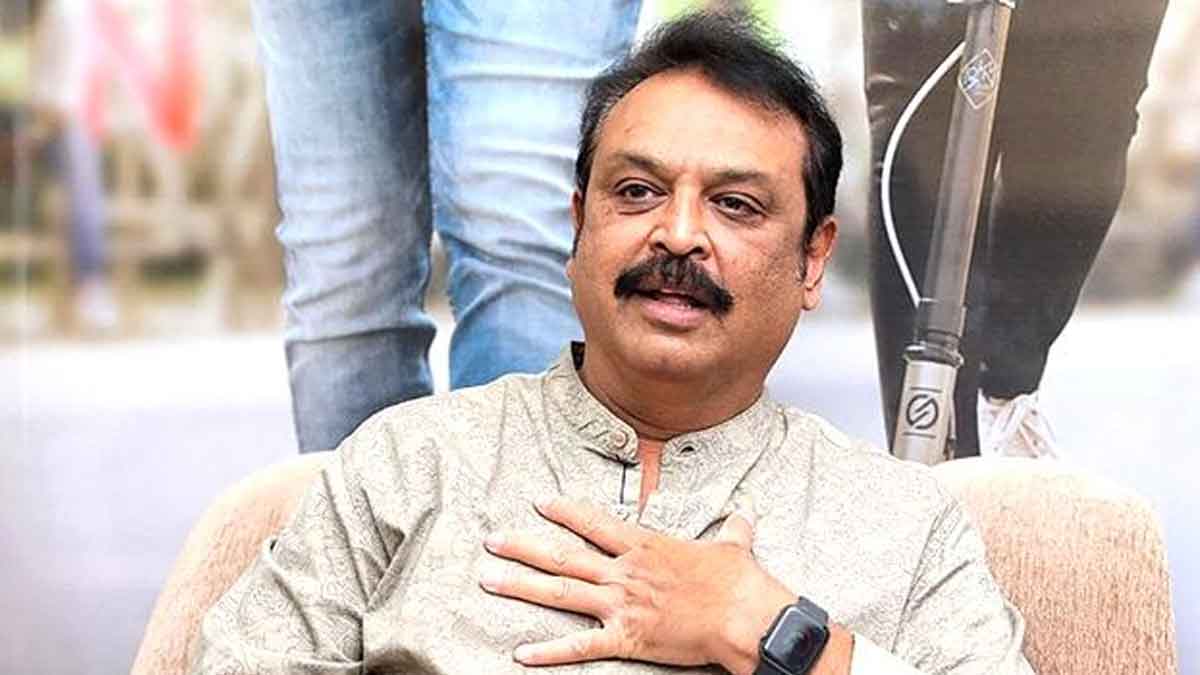 Naresh : పవిత్ర లోకేష్పై సోషల్ మీడియా ట్రోల్స్, ఫొటోల మార్ఫింగ్పై పోలీసులకు నరేష్ ఫిర్యాదు..! Naresh given complaint on social media trolls