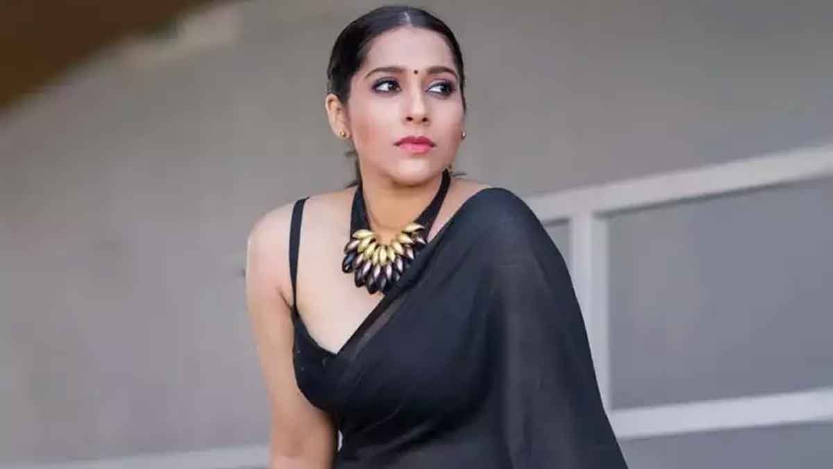 Rashmi Gautam : నీపై చేతబడి చేసి.. యాసిడ్ పోస్తానంటూ.. రష్మీ గౌతమ్ కి బెదిరింపులు.. Rashmi Gautam got threatening messages from netizen