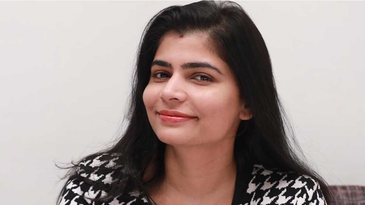Chinmayi sensational comments viral on social media 