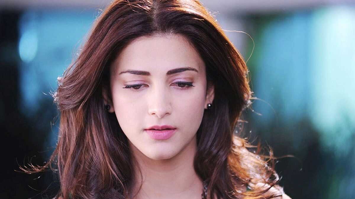 Shruti Haasan : శృతి హాసన్ని కన్యవేనా అని ప్రశ్నించిన నెటిజన్.. ఆమె సమాధానం ఏంటంటే..! Shruti Haasan strong reply to a netizen