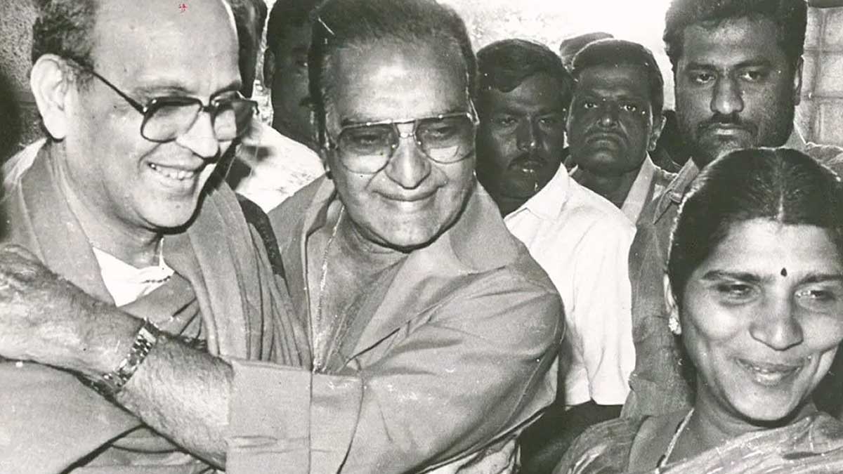 Vittalacharya : విఠలాచార్య వంటి స్టార్ డైరెక్టర్తో సినిమా చేయడానికి ఒప్పుకోని ఎన్టీఆర్.. ఎందుకో తెలుసా..? why sr ntr not agreed to do movies with Vittalacharya