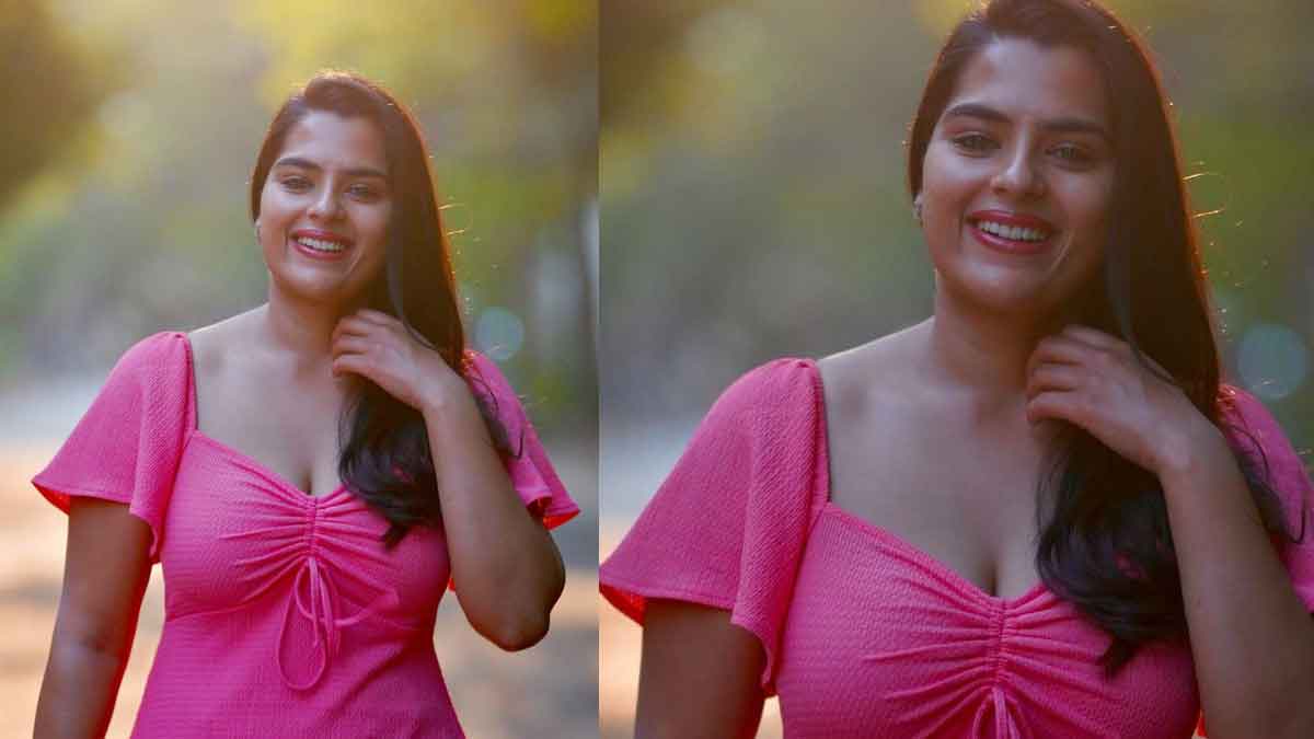 Kavya Kalyanram : ఒక్క హిట్తోనే బలగం బ్యూటీ అందాల డోస్ పెంచేసిందిగా..! Kavya Kalyanram latest photoshoot photos viral