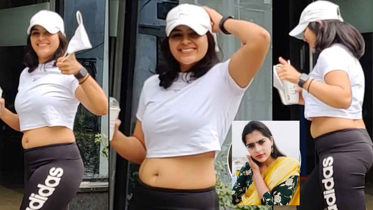 Kavya Kalyanram : జిమ్ సెషన్లో అందాలు ఆరబోస్తూ నానా రచ్చ చేస్తున్న బలగం హీరోయిన్..! Kavya Kalyanram appeared at gym latest video viral