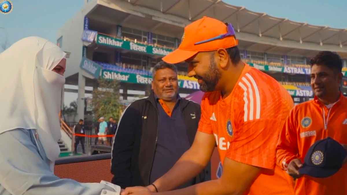 Sarfaraz Khan : ఎన్నో సంవత్సరాల నిరీక్షణకి తెరపడింది.. సర్ఫరాజ్ ఖాన్ డెబ్యూ ఇవ్వడంతో కన్నీళ్లు పెట్టుకున్న తండ్రి Sarfaraz Khan debut his father gets emotional