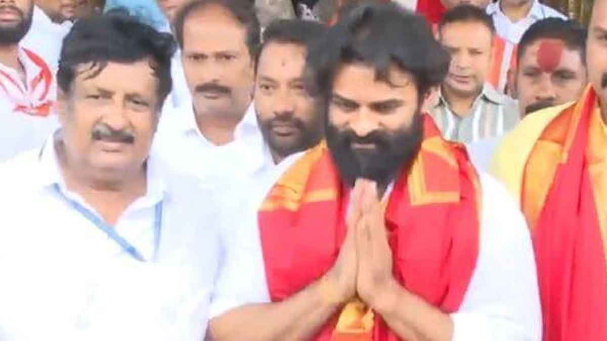 Sai Dharam Tej : మామ కోసం కాలి నడక.. పవన్ గెలుపుతో మొక్కులు తీర్చుకున్న తేజ్.. Sai Dharam Tej visits tirumala after winning pawan kalyan