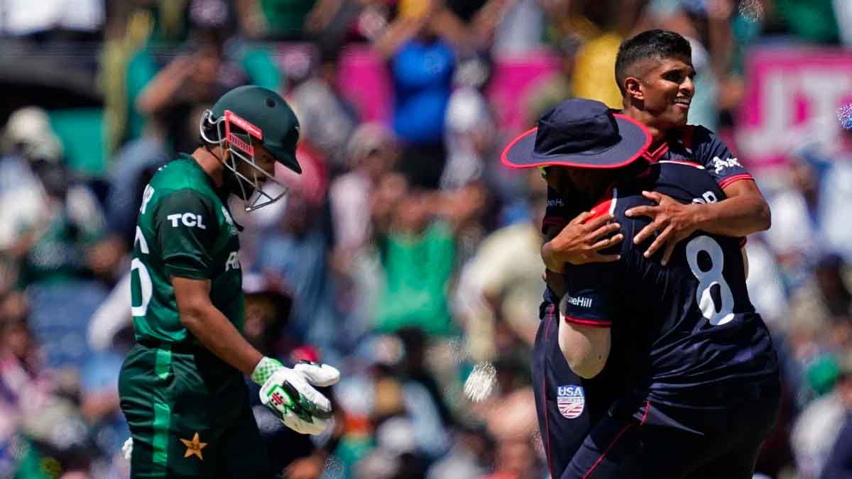 USA Vs PAK : పసికూనపై చిత్తుగా ఓడిన పాకిస్తాన్.. నీళ్లు లేని బావిలో దూకండుంటూ ట్రోల్స్ USA Vs PAK cricket fans troll pakistan for their play