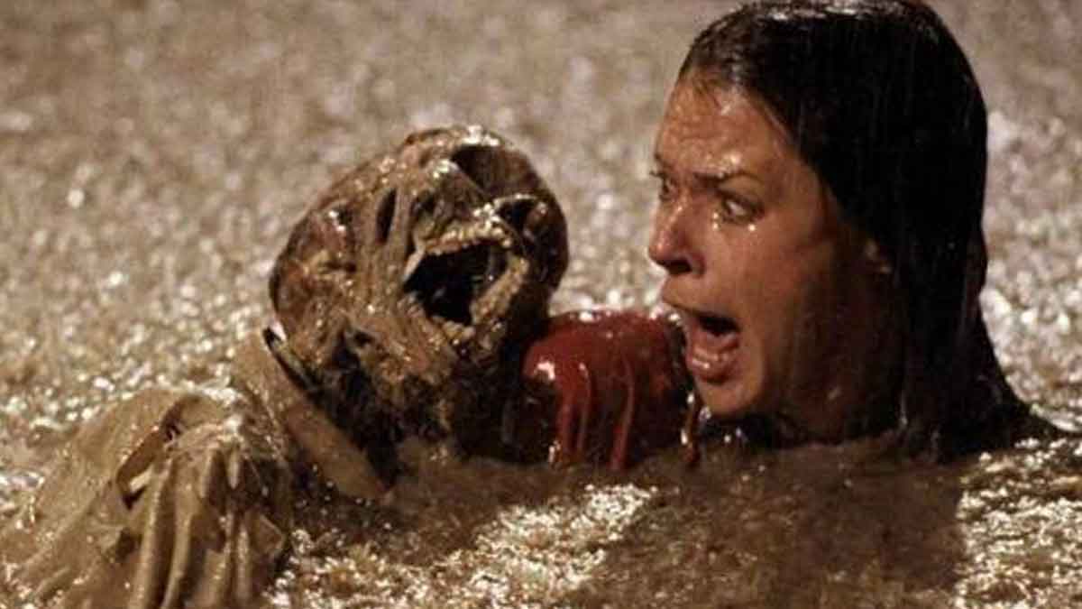 Poltergeist On OTT : ఈ హారర్ మూవీ చాలా డేంజర్.. సినిమా తీస్తూనే ఆరుగురు మృతి.. ఎక్కడ చూడాలంటే..? Poltergeist On OTT know where is it streaming details here