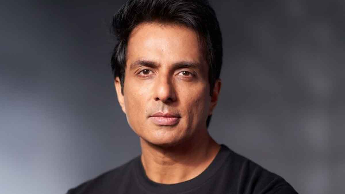 Sonu Sood give help to ap and telangana flood victims 
